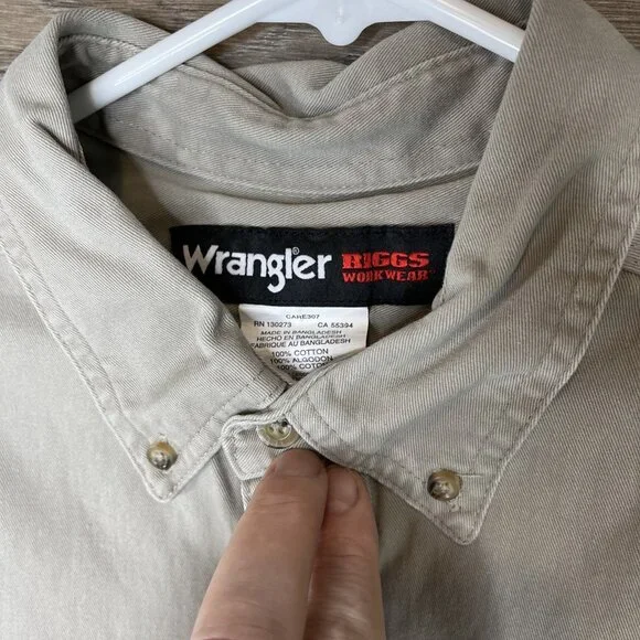 Wrangler Riggs Workwear Button Down Shirt Mens Large Button Up Pocket Tan Sand - Picture 7 of 8